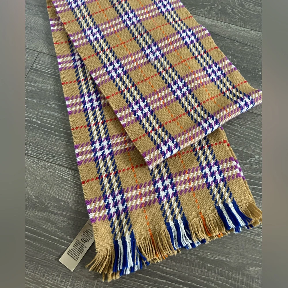 Burberry 100% wool scarf - Picture 2 of 5